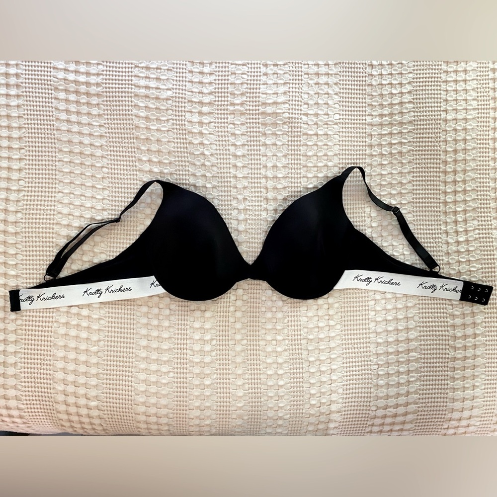 💜 Knotty Knickers bra 42DDD
